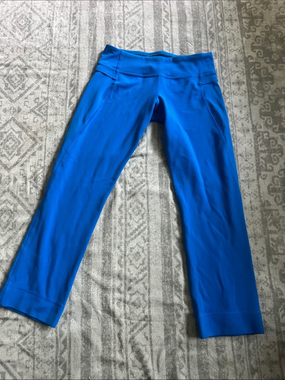 Lululemon Wunder Under
Cropped Legging Bright Blue size 4